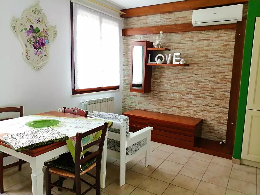 Immagine 1 di Appartamento in vendita  a Casole D'elsa