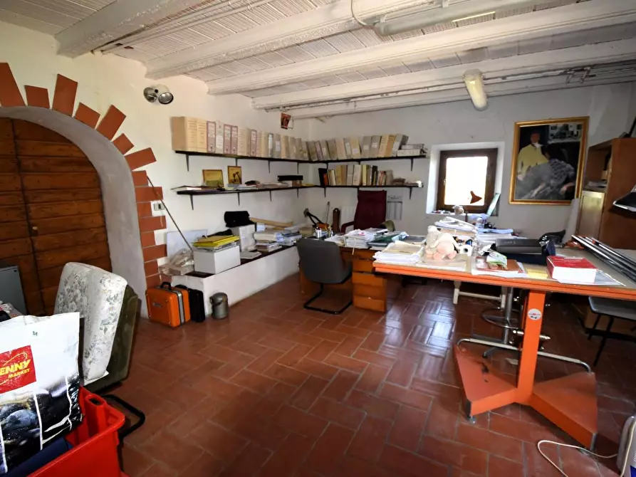 Immagine 57 di Casa colonica in vendita  a Monterchi