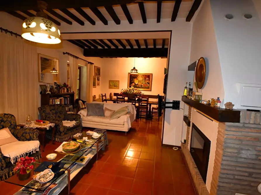 Immagine 39 di Casa colonica in vendita  a Monterchi