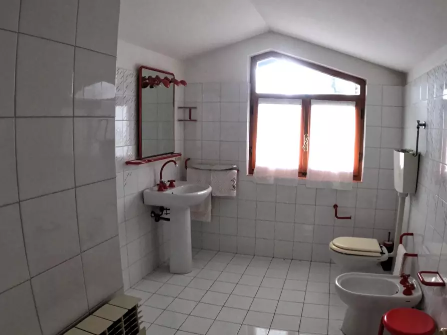 Immagine 14 di Villa in vendita  a Casole D'elsa