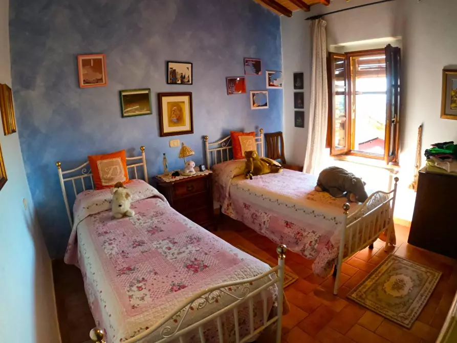 Immagine 20 di Porzione di casa in vendita  a Casole D'elsa