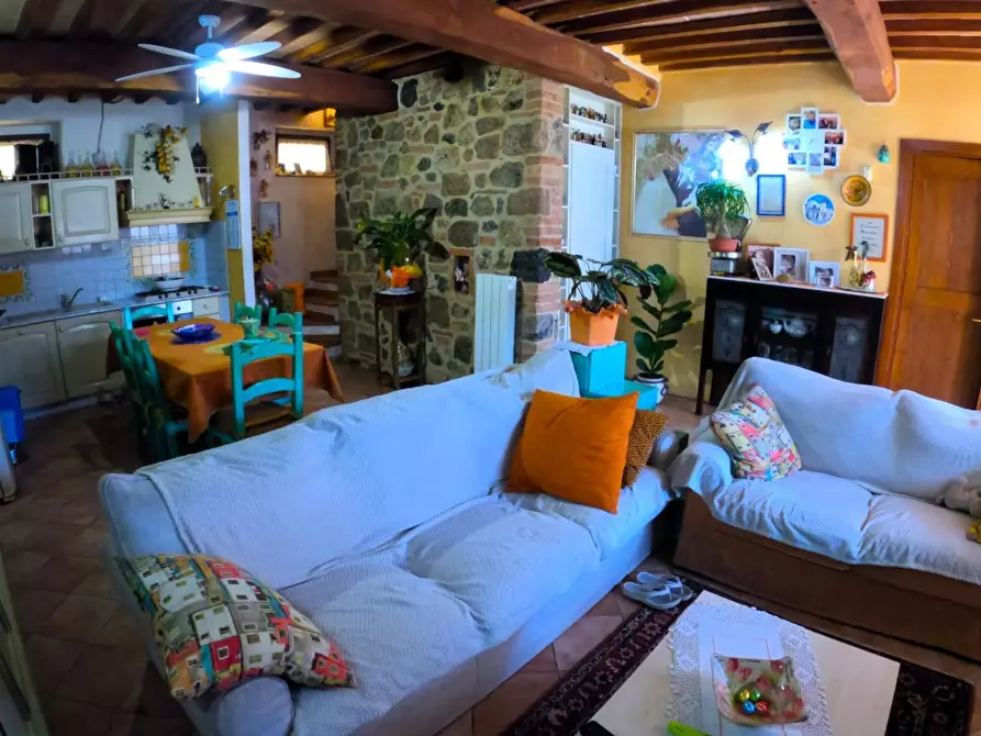 Immagine 7 di Porzione di casa in vendita  a Casole D'elsa