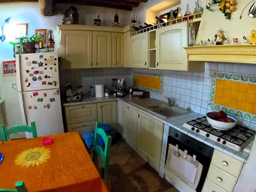 Immagine 9 di Porzione di casa in vendita  a Casole D'elsa