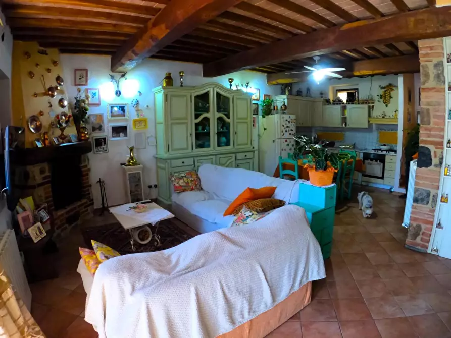 Immagine 5 di Porzione di casa in vendita  a Casole D'elsa