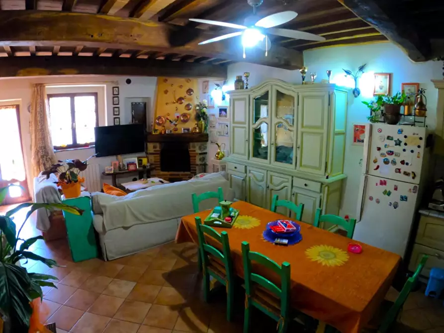 Immagine 8 di Porzione di casa in vendita  a Casole D'elsa