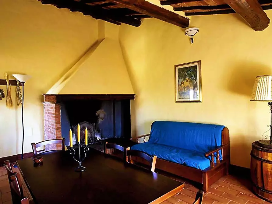 Immagine 16 di Casa colonica in vendita  a Monteriggioni