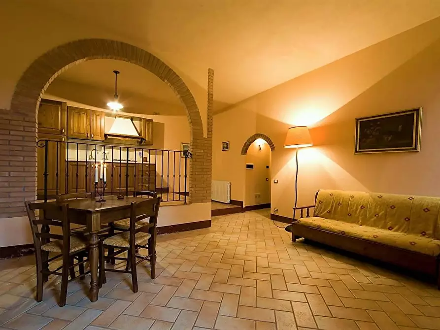 Immagine 18 di Casa colonica in vendita  a Monteriggioni