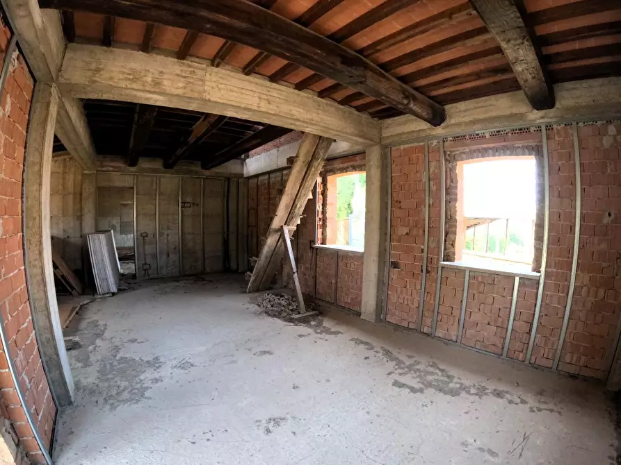 Immagine 18 di Rustico / casale in vendita  a Volterra