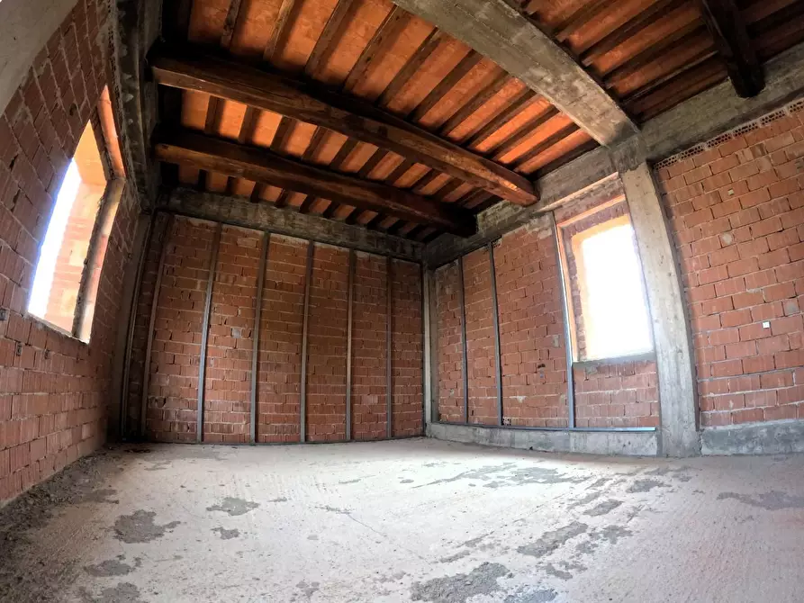 Immagine 21 di Rustico / casale in vendita  a Volterra