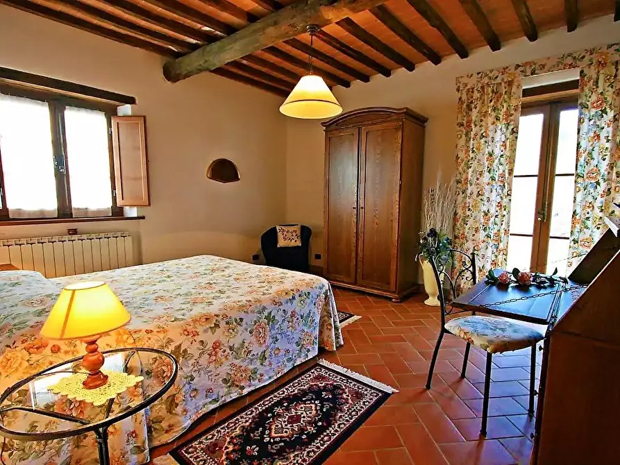 Immagine 26 di Casa colonica in vendita  a Volterra