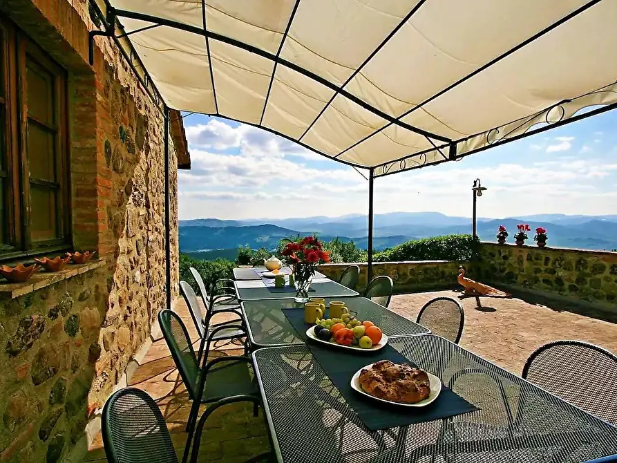 Immagine 11 di Casa colonica in vendita  a Volterra