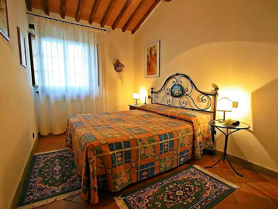 Immagine 23 di Casa colonica in vendita  a Volterra