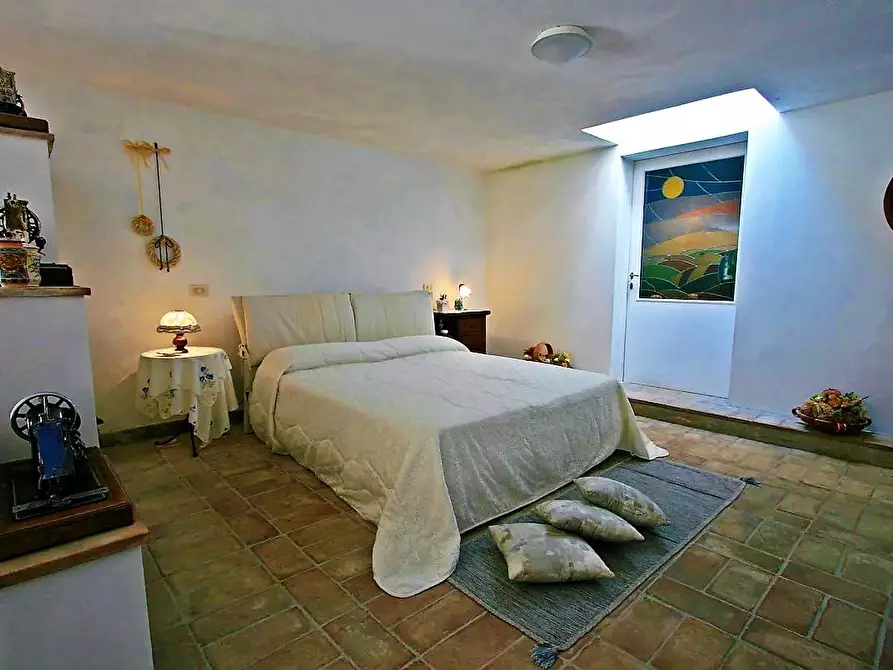 Immagine 34 di Casa colonica in vendita  a Volterra