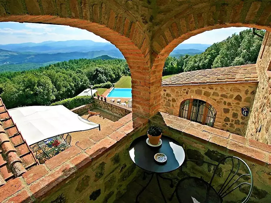 Immagine 9 di Casa colonica in vendita  a Volterra