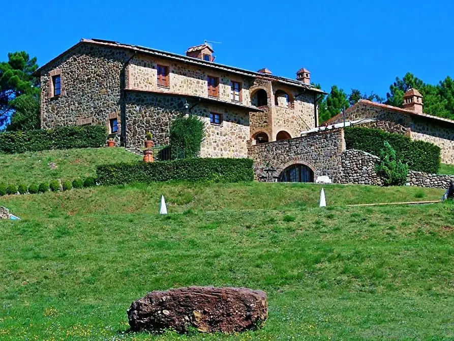 Immagine 6 di Casa colonica in vendita  a Volterra