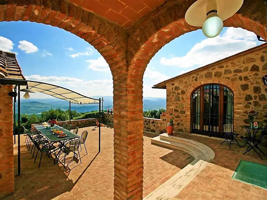 Immagine 10 di Casa colonica in vendita  a Volterra