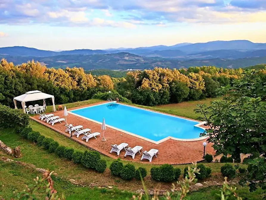 Immagine 14 di Casa colonica in vendita  a Volterra