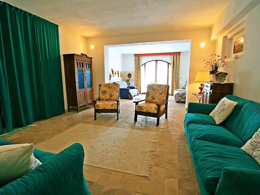 Immagine 30 di Casa colonica in vendita  a Volterra