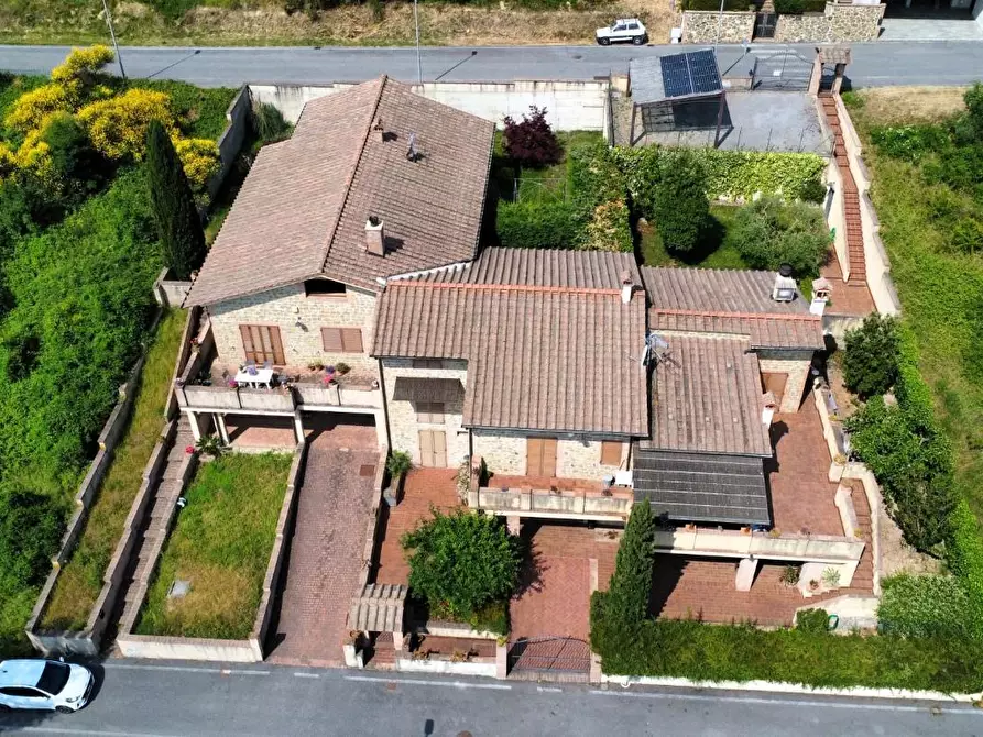 Immagine 4 di Villa in vendita  a Casole D'elsa