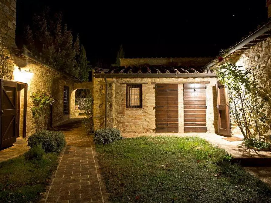 Immagine 5 di Casa colonica in vendita  a Casole D'elsa