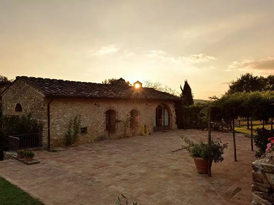Immagine 13 di Casa colonica in vendita  a Casole D'elsa