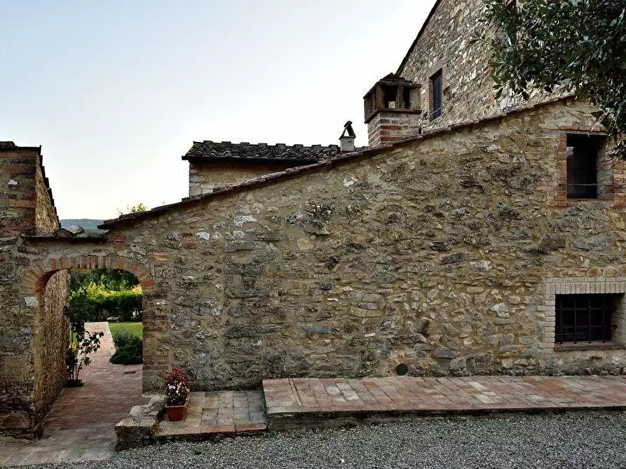 Immagine 7 di Casa colonica in vendita  a Casole D'elsa