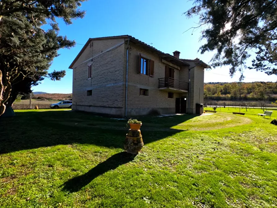 Immagine 1 di Casa indipendente in vendita  a Colle Di Val D'elsa