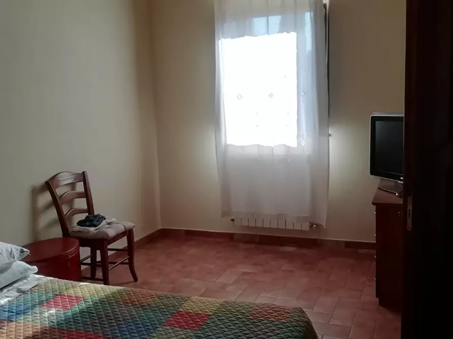 Immagine 4 di Porzione di casa in vendita  a Casole D'elsa