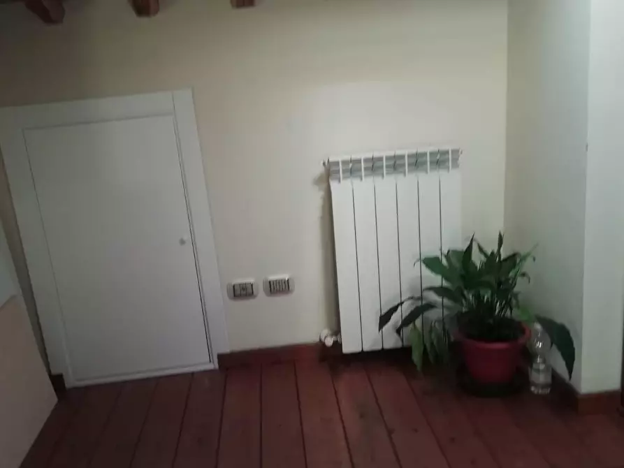 Immagine 13 di Porzione di casa in vendita  a Casole D'elsa