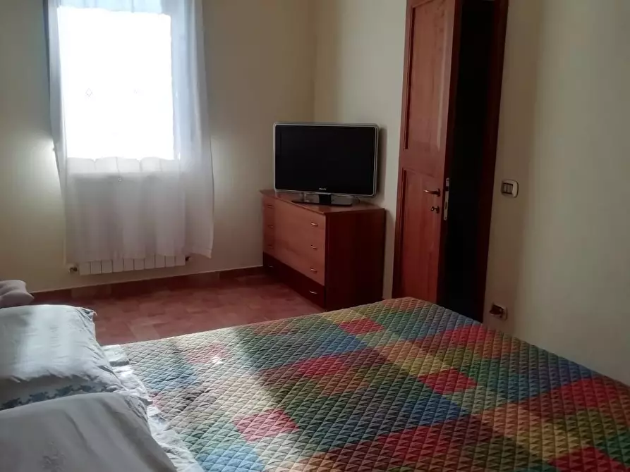 Immagine 6 di Porzione di casa in vendita  a Casole D'elsa