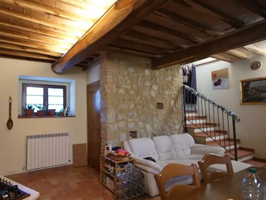 Immagine 3 di Porzione di casa in vendita  a Casole D'elsa