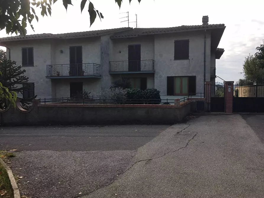 Immagine 2 di Casa semindipendente in vendita  a Casole D'elsa