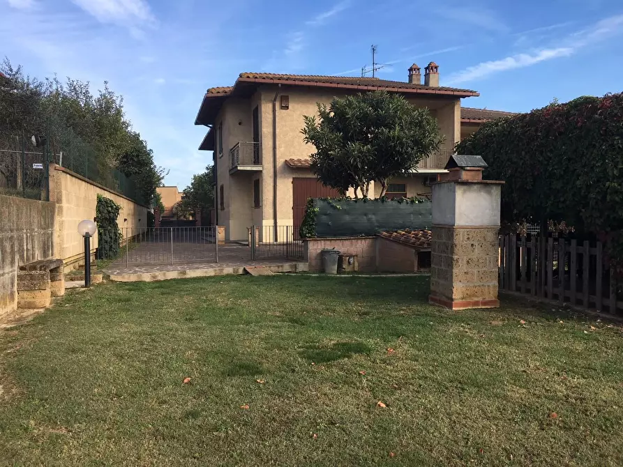 Immagine 1 di Casa semindipendente in vendita  a Casole D'elsa