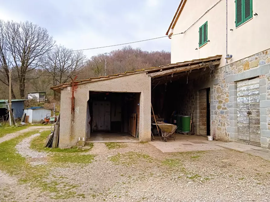 Immagine 16 di Casa colonica in vendita  a Castelnuovo Val Di Cecina