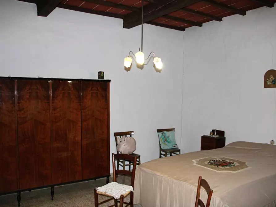 Immagine 10 di Porzione di casa in vendita  a Casole D'elsa