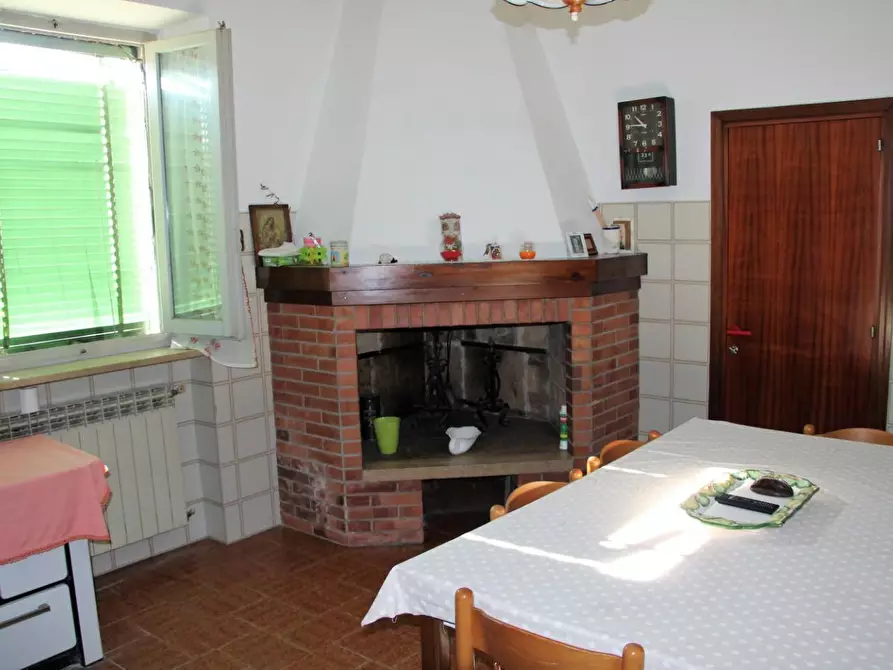 Immagine 2 di Porzione di casa in vendita  a Casole D'elsa