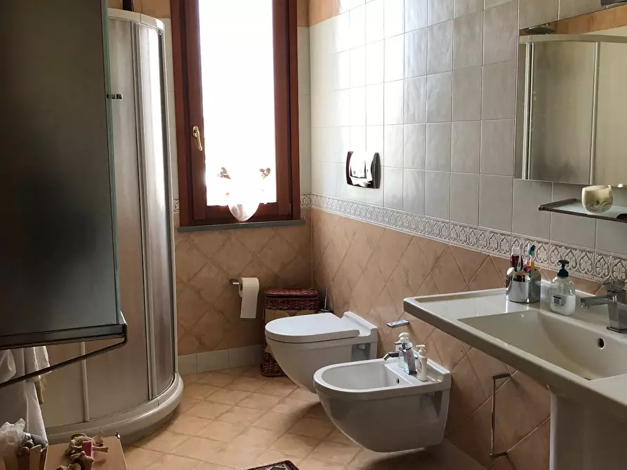 Immagine 11 di Villa in vendita  a San Miniato