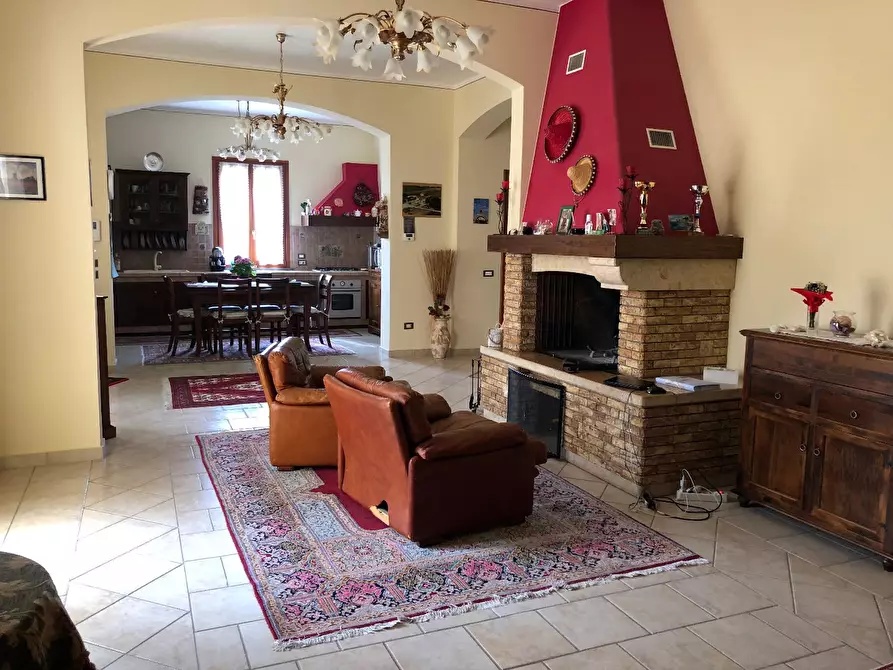 Immagine 2 di Villa in vendita  a San Miniato