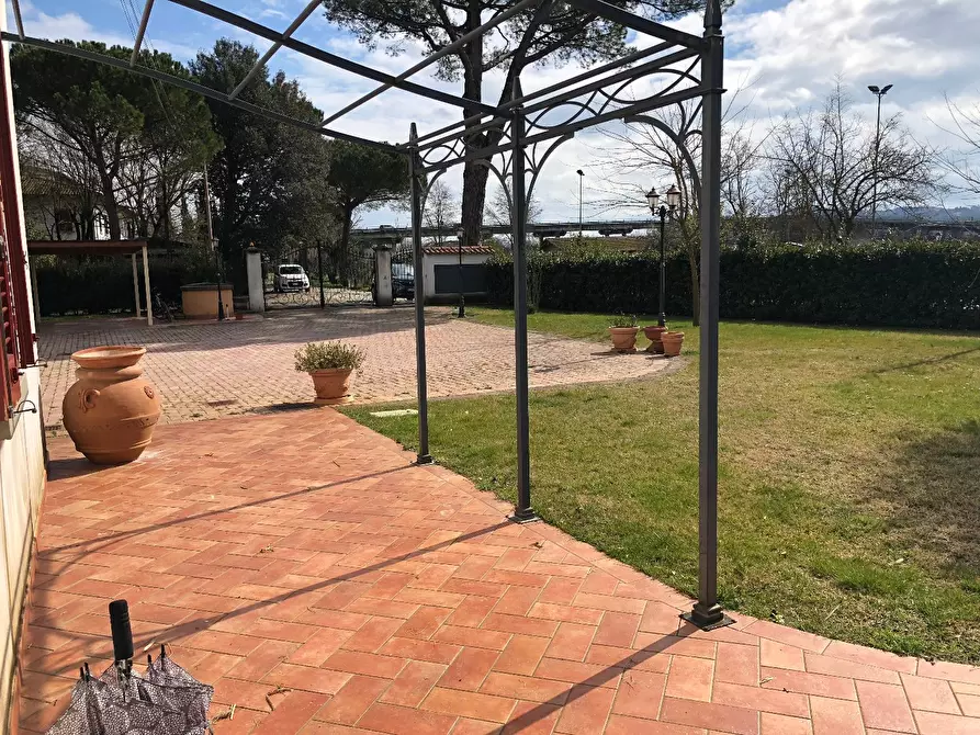 Immagine 8 di Villa in vendita  a San Miniato