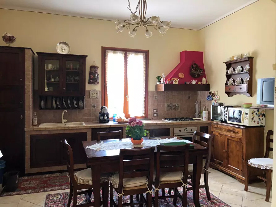 Immagine 5 di Villa in vendita  a San Miniato