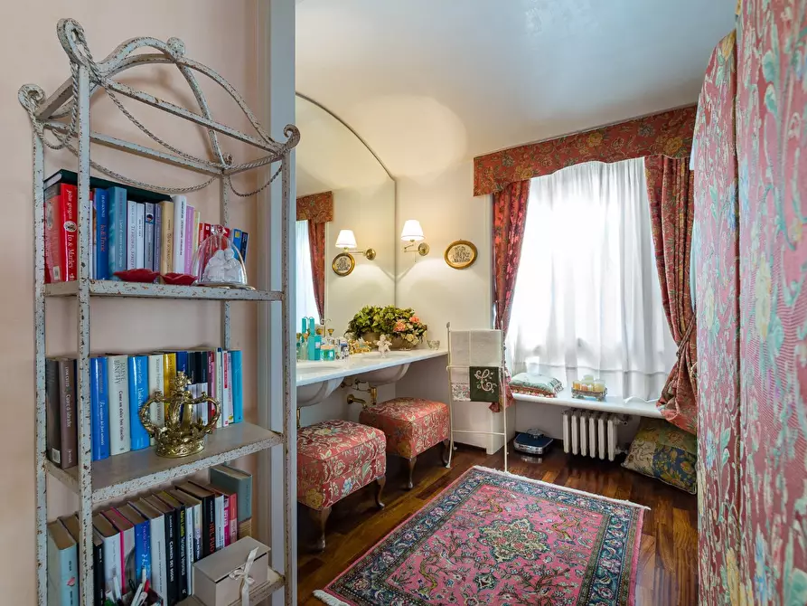 Immagine 27 di Villa in vendita  a Ponsacco