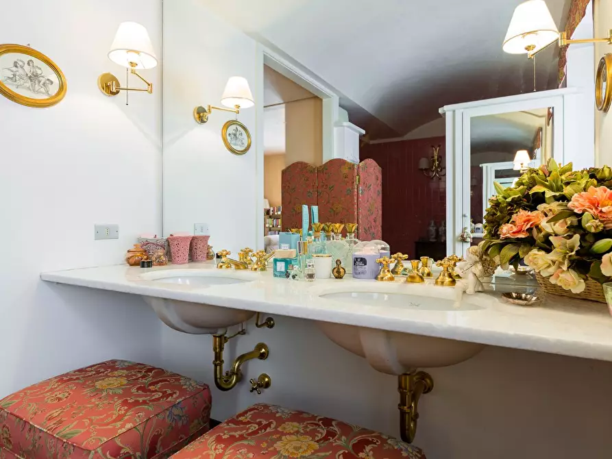 Immagine 28 di Villa in vendita  a Ponsacco