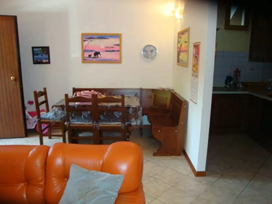 Immagine 3 di Appartamento in vendita  a Lucca