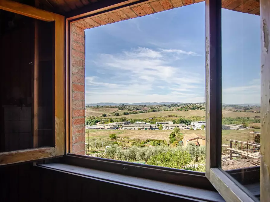 Immagine 33 di Appartamento in vendita  a Siena