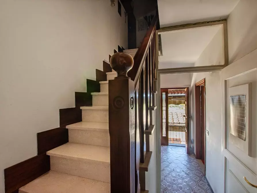 Immagine 21 di Appartamento in vendita  a Siena