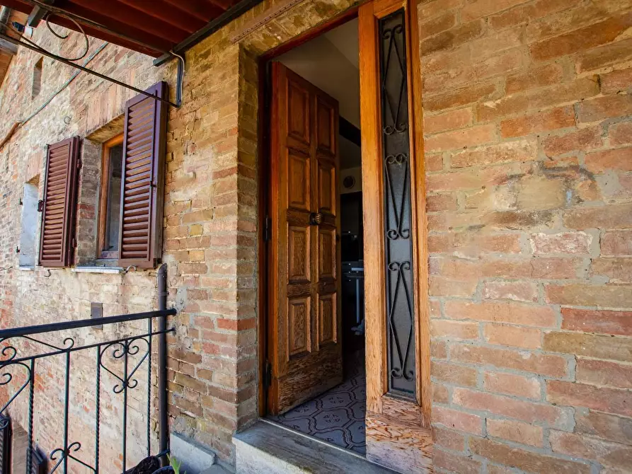 Immagine 5 di Appartamento in vendita  a Siena