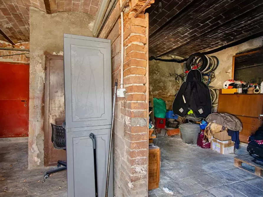 Immagine 29 di Appartamento in vendita  a Siena