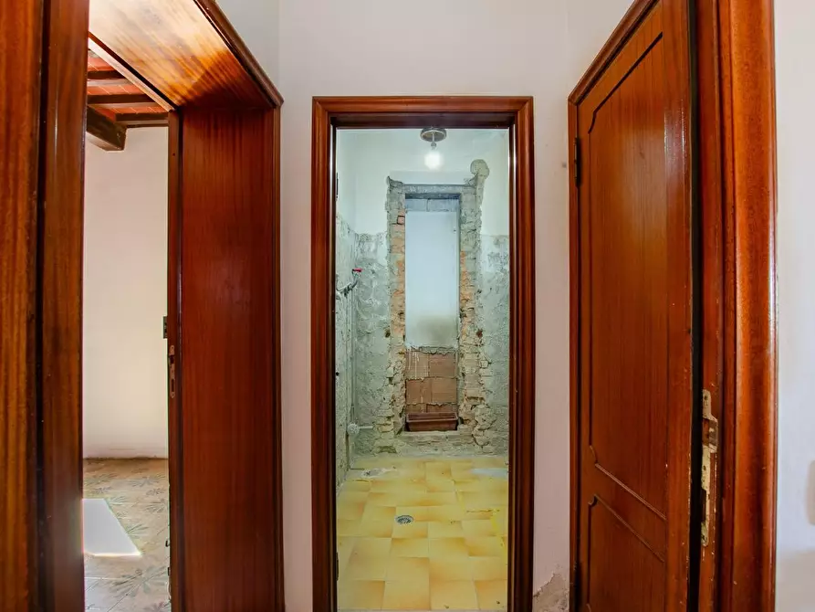 Immagine 16 di Appartamento in vendita  a Siena