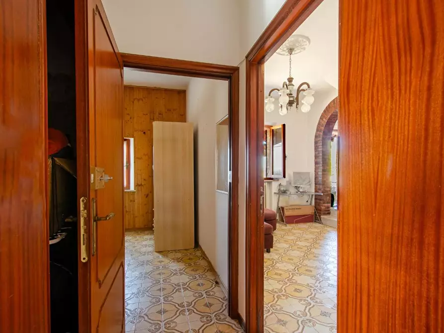 Immagine 18 di Appartamento in vendita  a Siena