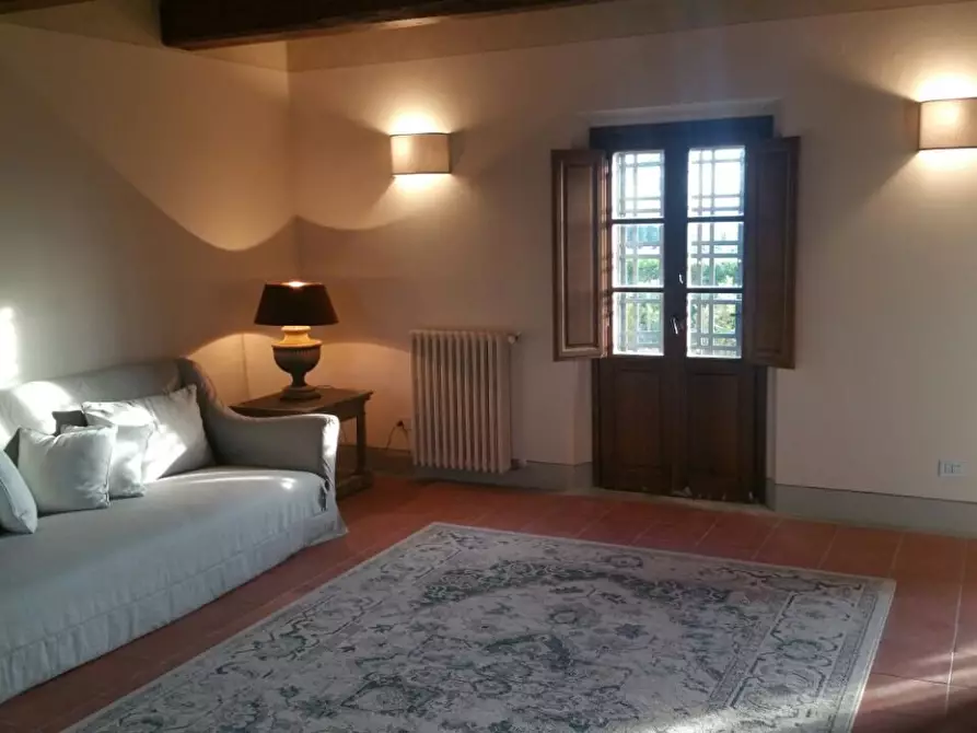 Immagine 2 di Casa colonica in vendita  a Montelupo Fiorentino
